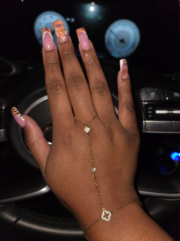 Clover Hand Chain