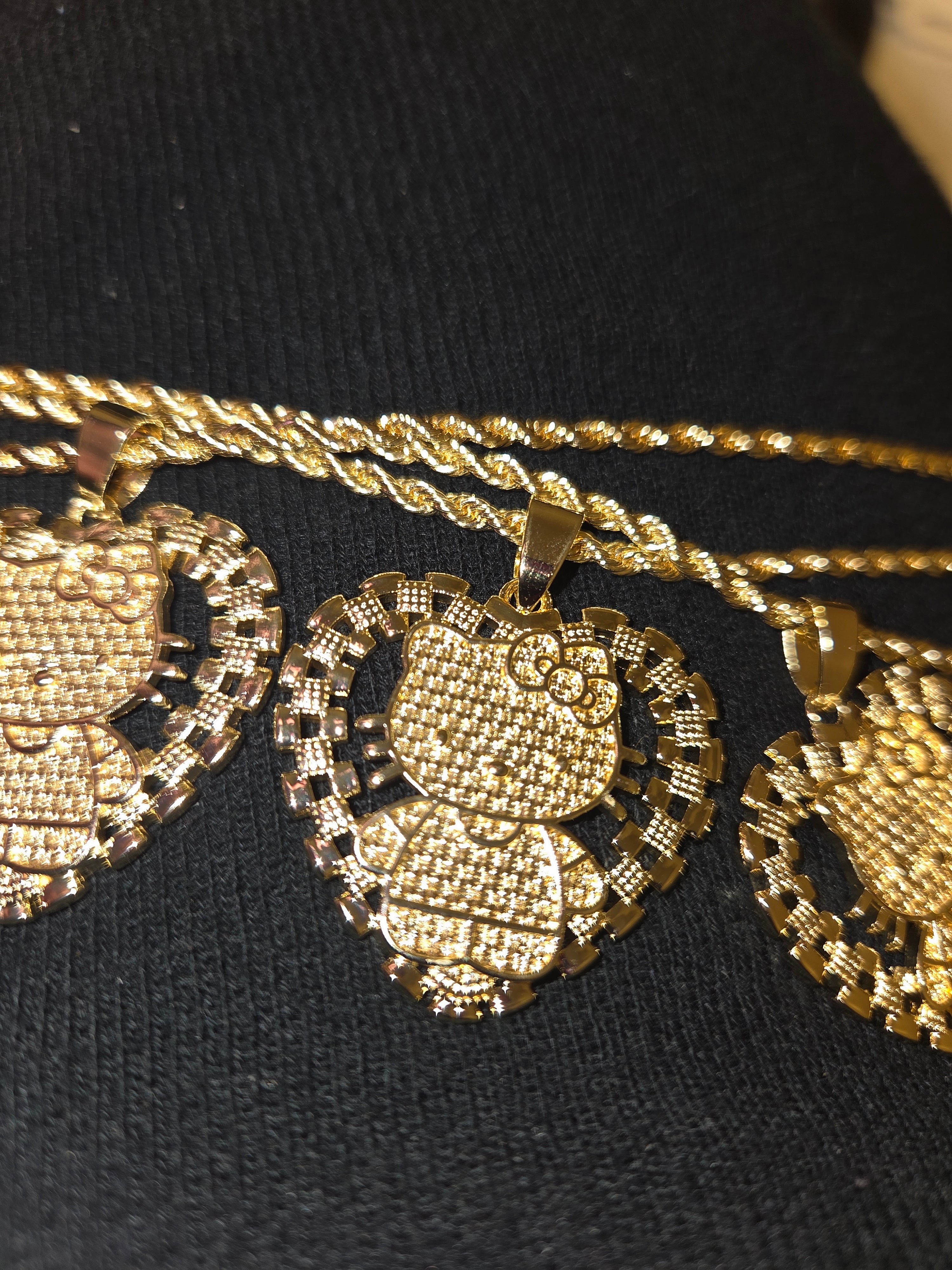 Full Body HK Rollie Rope Necklace